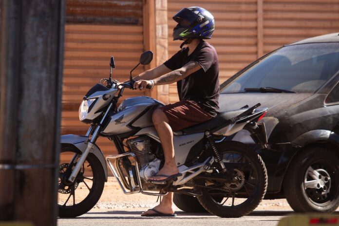df-aplicou-quase-18-mil-multas-a-motociclistas-nos-ultimos-18-meses