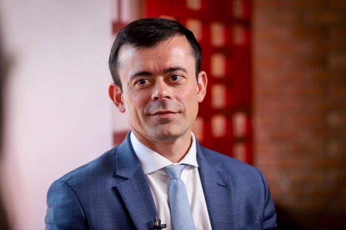 veja,-na-integra,-a-entrevista-do-secretario-do-tesouro,-rogerio-ceron
