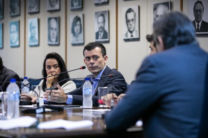 “selic-pode-e-e-desejavel-que-seja-menor”,-diz-auxiliar-de-haddad