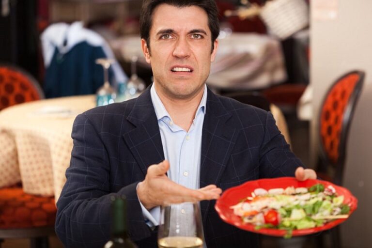 Crítico gastronômico do New York Times deixa cargo por obesidade