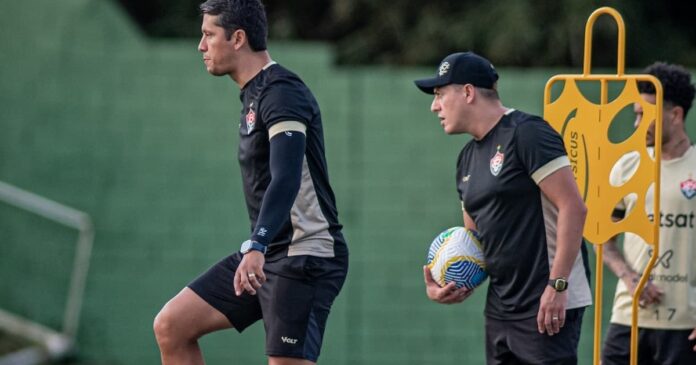 com-trio-poupado,-vitoria-realiza-mais-um-treino-de-olho-no-cuiaba