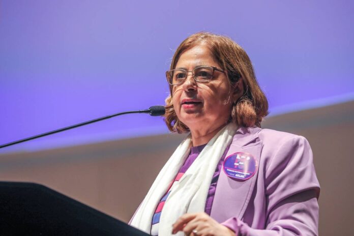 com-corte-de-verba,-ministerio-das-mulheres-fala-com-pastoras-e-cbf