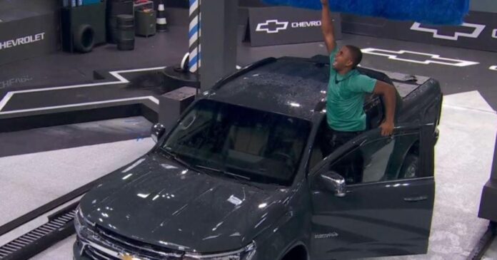 davi-brito-recebe-carros-que-ganhou-no-bbb-24-apos-3-meses-do-fim-do-programa