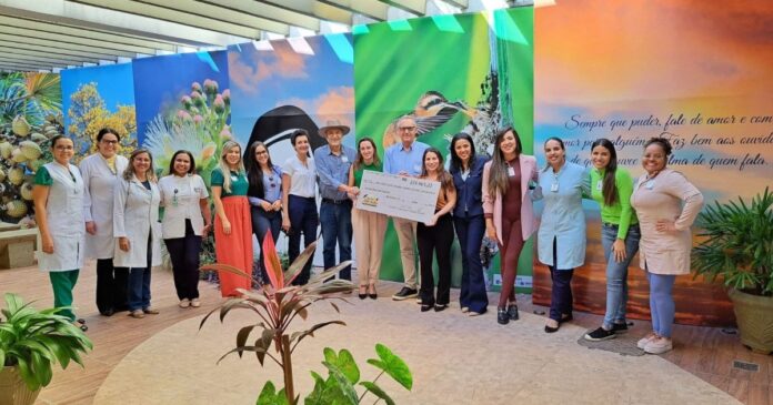 bahia-farm-show-entrega-ingresso-solidario-para-as-obras-sociais-irma-dulce