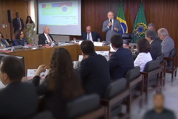 com-eleicoes-em-pauta,-lula-quer-apartar-brigas-entre-ministros