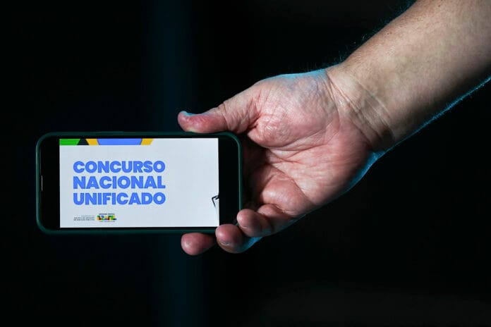 “enem-dos-concursos”:-banco-de-espera-tera-dobro-de-vagas-a-cada-bloco