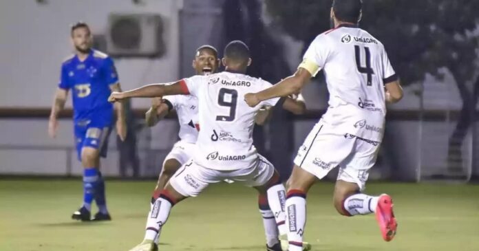 relembre-como-foi-a-ultima-partida-entre-vitoria-e-cruzeiro-no-estadio-do-barradao