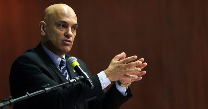 moraes-acionou-orgao-do-tse-fora-do-rito-para-investigar-bolsonaristas-no-stf,-diz-jornal