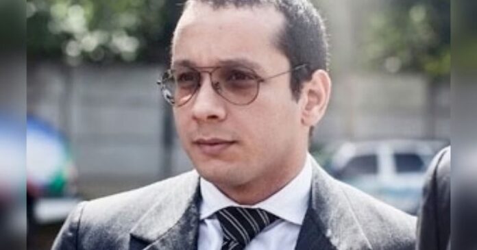 preso-pela-morte-do-pai,-gil-rugai-e-solto-apos-justica-autoriza-lo-a-cumprir-pena-em-liberdade