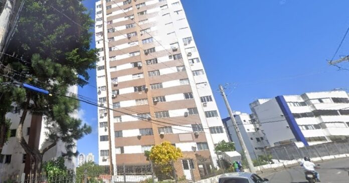 crianca-morre-apos-cair-de-7o-andar-de-predio-no-bairro-de-brotas,-em-salvador