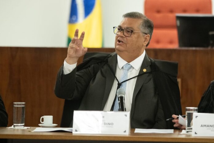 dino-diz-que-prazo-de-10-dias-para-acordo-sobre-emendas-sera-cumprido
