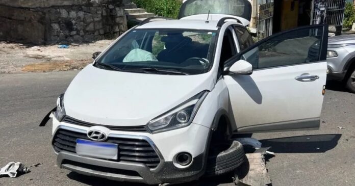 perseguicao-com-carro-roubado-termina-com-batida-de-tres-veiculos-em-salvador