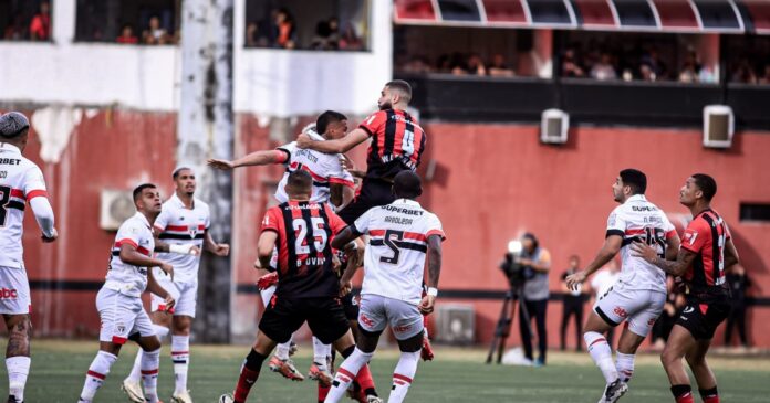 relembre-vitoria-x-sao-paulo-pelo-primeiro-turno-do-brasileirao