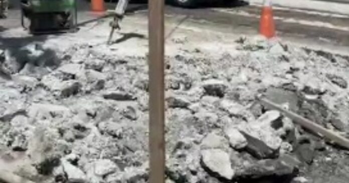 obra-em-quebra-mola-causa-grande-congestionamento-e-transtorno-no-bairro-do-cabula,-em-salvador