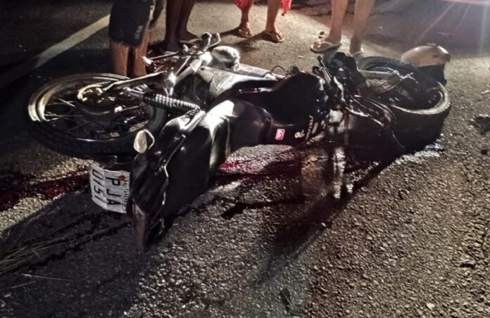 dois-motociclistas-se-envolvem-em-acidente-na-ba-284:-um-morre-e-outro-e-socorrido-para-o-hecb