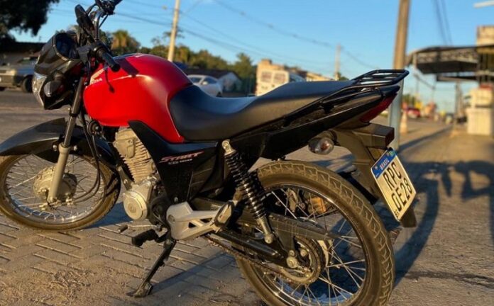 criminosos-roubam-moto-de-trabalhador-de-delivery-em-itamaraju