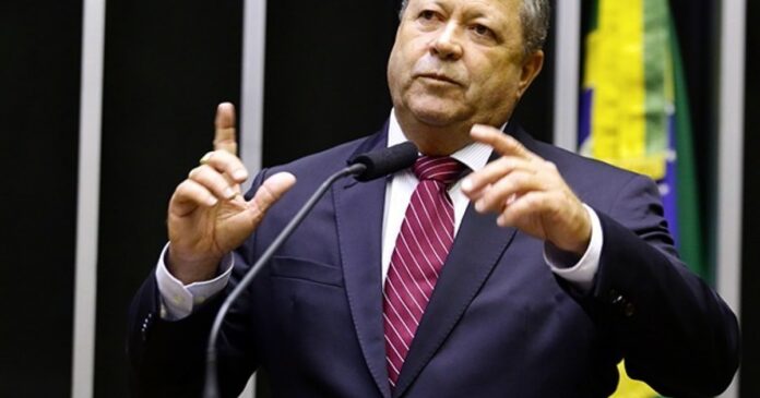conselho-de-etica-da-camara-aprova-perda-de-mandato-de-chiquinho-brazao