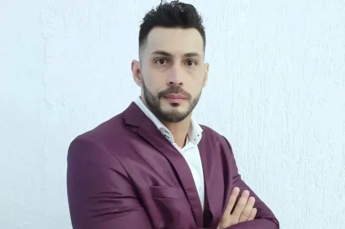 “a-casa-de-deus-nao-e-lugar-para-politica”,-diz-pregador-tiago-agner