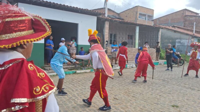 Grupos culturais de Alcobaca no encontro regional do reconcavo baiano 7