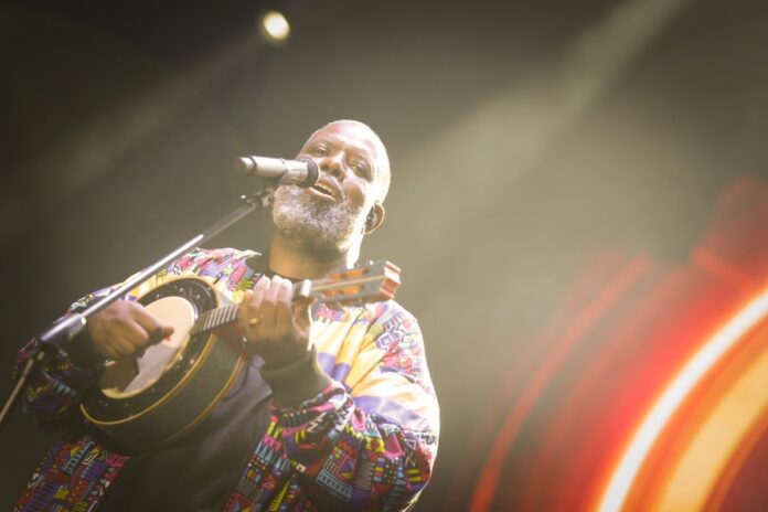 pagode-do-pericao:-show-em-brasilia-traz-artistas-do-samba-ao-axe