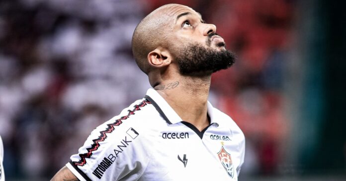 com-lesao-muscular,-pk-e-duvida-para-vitoria-x-atletico-go;-veja-outros-desfalques