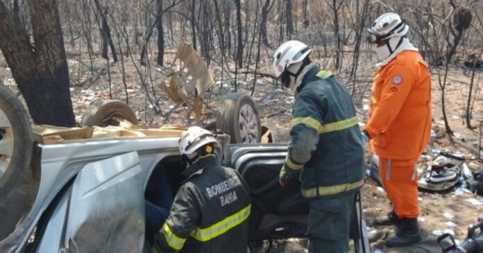 motorista-morre-apos-capotamento-em-trecho-da-br-242-na-bahia