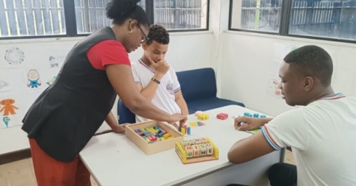 secretaria-de-educacao-seleciona-1.624-profissionais-voltados-a-educacao-especial