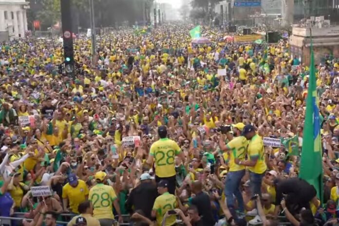 marcal-chega-a-paulista-apos-discurso-de-bolsonaro-e-e-barrado-no-trio