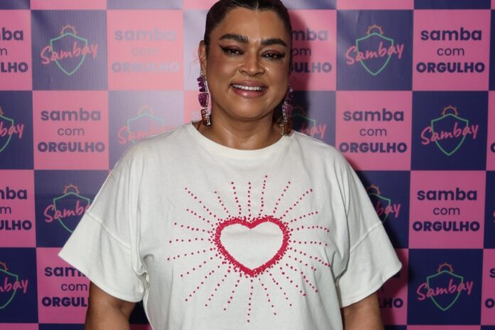 preta-gil-revela-novo-relacionamento:-“estou-amando”