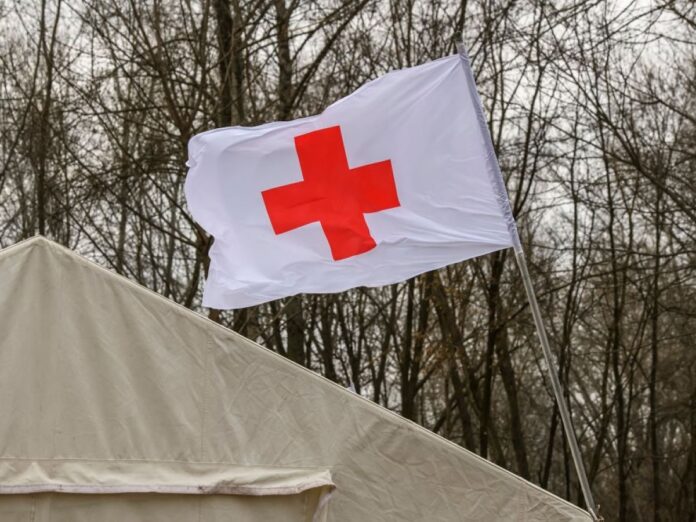 tres-voluntarios-da-cruz-vermelha-morrem-em-bombardeio-a-ucrania