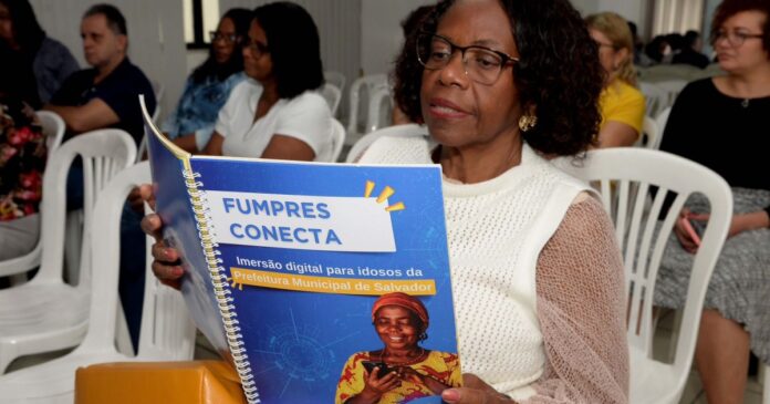 fumpres-conecta-oferece-oficinas-de-redes-sociais-para-idosos-em-salvador