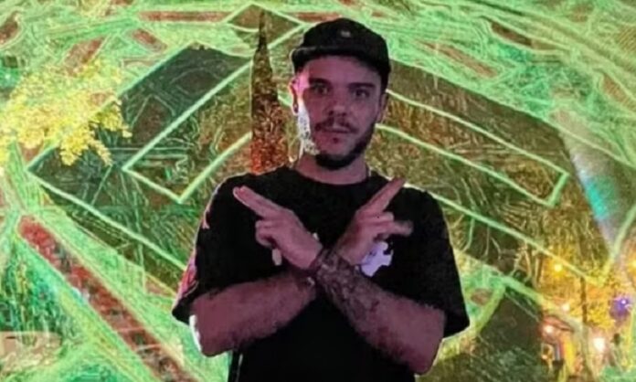 ex-ator-mirim-e-morto-a-tiros-dentro-de-carro-em-destino-turistico-de-porto-seguro