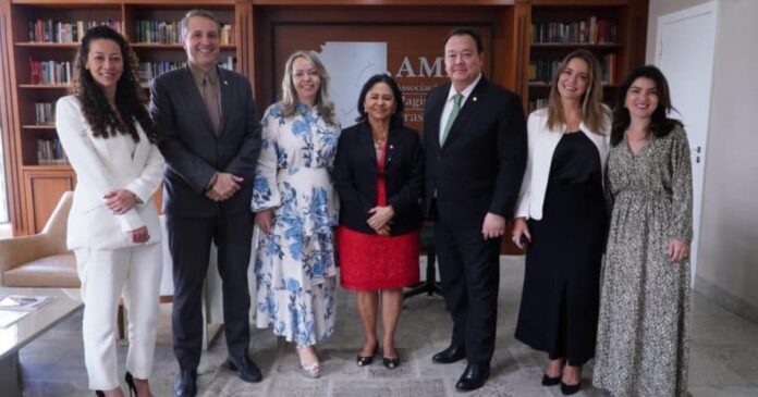 sustentabilidade:-desembargadora-do-tj-ba-apresenta-projeto-inovador-a-diretoria-da-amb