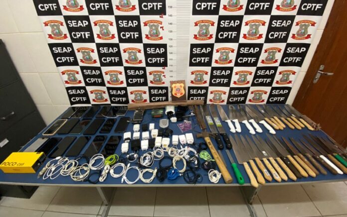 apreensao-em-massa:-celulares,-armas-e-materiais-proibidos-sao-apreendidos-no-conjunto-penal