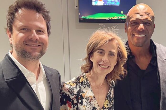 fernanda-torres-e-selton-mello-encontram-terry-crews-em-festival
