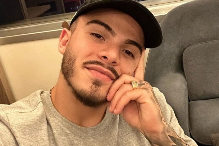 thomaz-costa-celebra-5-meses-sem-maconha-e-sexo:-“contrato-com-deus”
