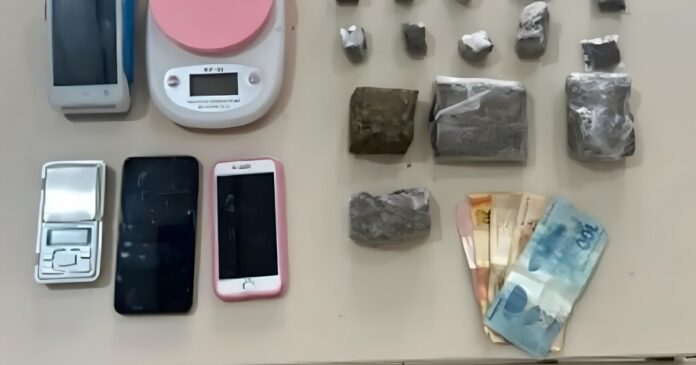 duas-mulheres-sao-presas-por-trafico-de-drogas-na-cidade-de-vitoria-da-conquista
