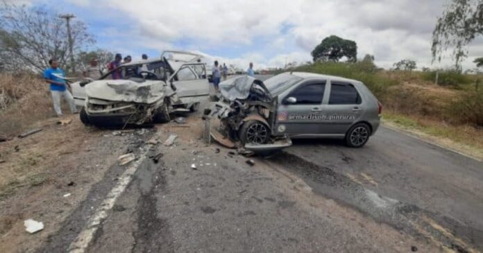 acidente-entre-veiculos-deixa-um-morto-e-outros-feridos-em-rodovia-no-vale-do-jequirica-na-bahia
