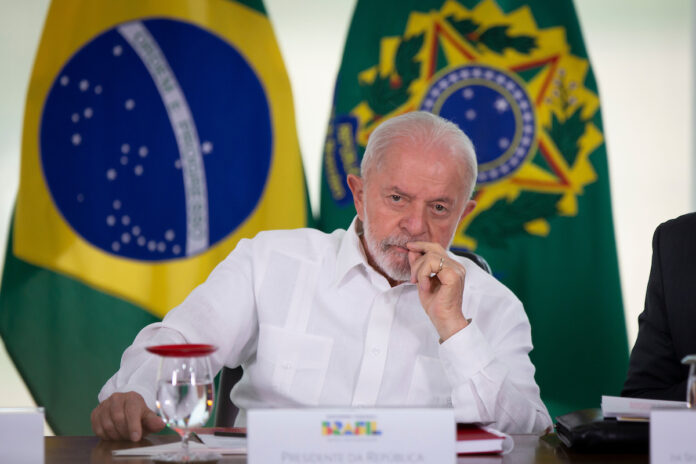 lula-refaz-exames-apos-queda-e-medico-o-libera-para-viagens-longas