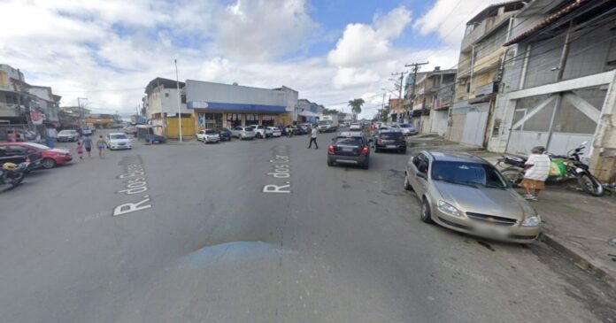 homens-sao-mortos-a-tiros-ao-tentar-recuperar-moto-roubada-no-bairro-de-dom-avelar,-em-salvador