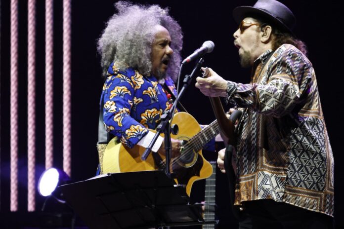 chico-cesar-e-geraldo-azevedo-emocionam-brasilia-com-show-violivoz