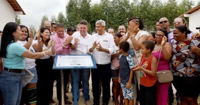 governo-da-bahia-anuncia-obras-de-infraestrutura-e-inaugura-cerca-de-53-casas-no-sul-baiano