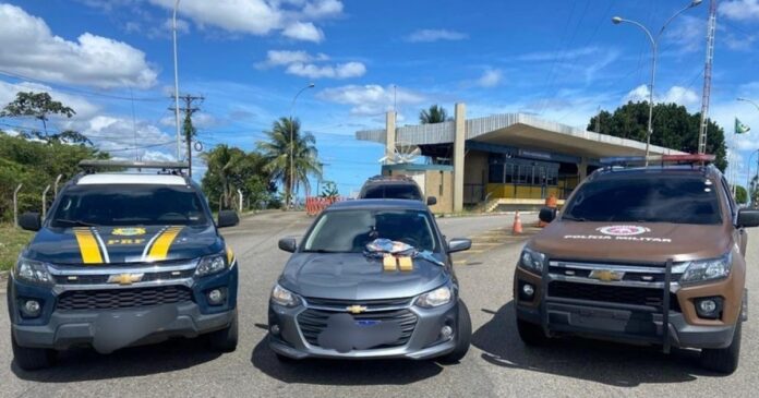motorista-e-preso-em-flagrante-com-cocaina;-homem-disse-que-levaria-droga-de-urucuca-para-feira