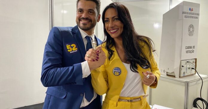 ao-lado-de-vice,-ana-patricia-vota-em-disputa-pela-presidencia-da-oab-ba