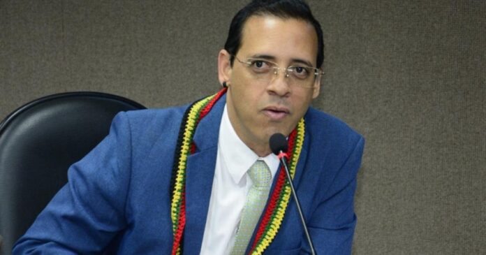 deputado-protocola-pl-para-adequar-escolas-da-rede-estadual-da-bahia-ao-novo-ensino-medio