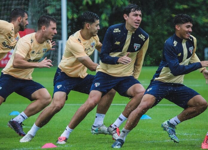 sao-paulo-inicia-preparativos-para-enfrentar-galo-no-morumbi