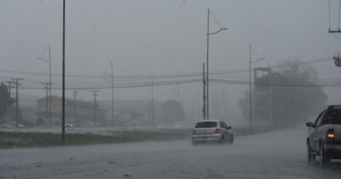 chuva-causa-alagamentos-em-vias-de-vitoria-da-conquista