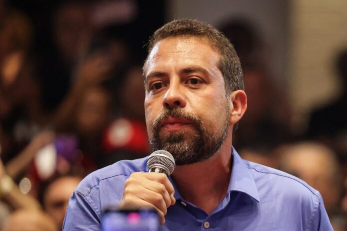 extrema-direita-esta-conseguindo-vencer-a-disputa-cultural,-diz-boulos
