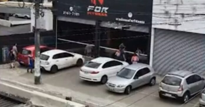 video:-homem-e-baleado-dentro-de-academia-em-salvador