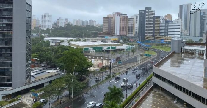 codesal-registra-ocorrencias-apos-forte-chuva-em-salvador;-veja-bairros-afetados